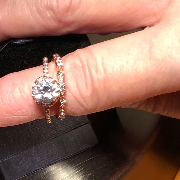 Jewelry - 🎁2 CT Morganite Ring Set